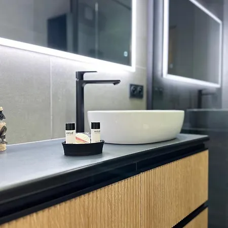 Eucalyptus - Ground Floor With Pool Near The Sea Apartment