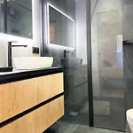 Eucalyptus - Ground Floor With Pool Near The Sea Apartman