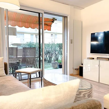 Eucalyptus - Ground Floor With Pool Near The Sea Жюан-ле-Пен