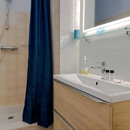 Appartement Eucalyptus - Ground Floor With Pool Near The Sea *