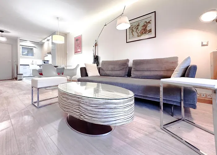 Eucalyptus - Ground Floor With Pool Near The Sea *