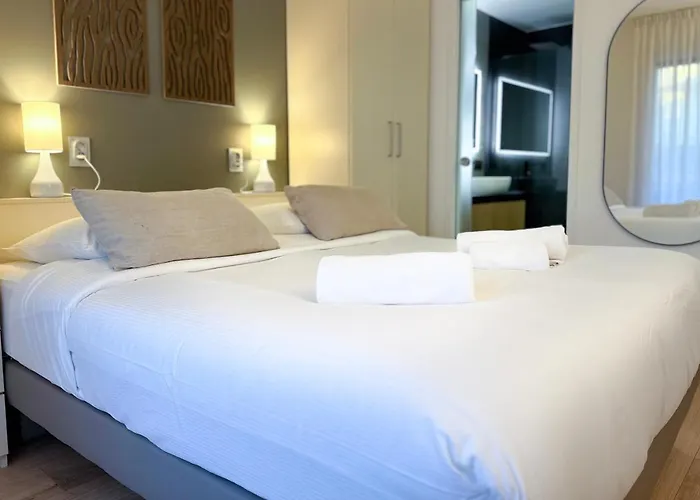 Eucalyptus - Ground Floor With Pool Near The Sea * Juan-les-Pins