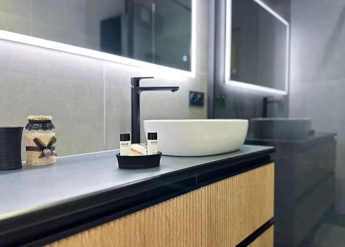 Eucalyptus - Ground Floor With Pool Near The Sea Apartment