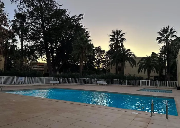 Eucalyptus - Ground Floor With Pool Near The Sea Apartment