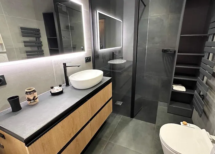 Eucalyptus - Ground Floor With Pool Near The Sea Apartment