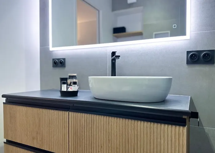 Eucalyptus - Ground Floor With Pool Near The Sea * Juan-les-Pins