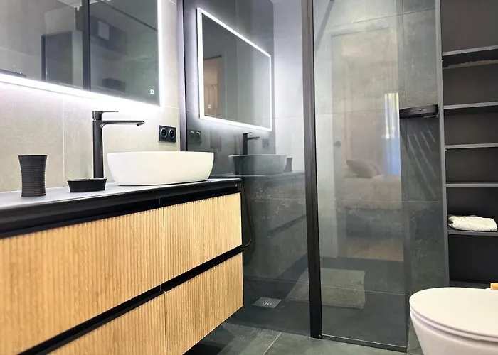 Eucalyptus - Ground Floor With Pool Near The Sea Apartment