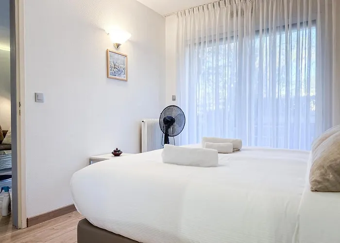 Eucalyptus - Ground Floor With Pool Near The Sea Apartment